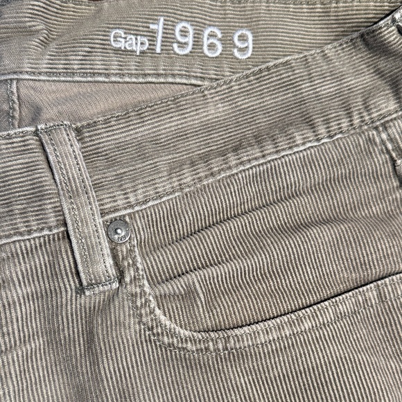GAP 1969 Beige Corduroy Pants - Picture 2 of 6